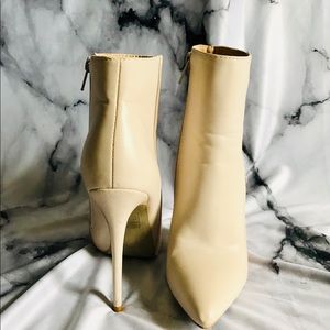 Nude Pointed Booties